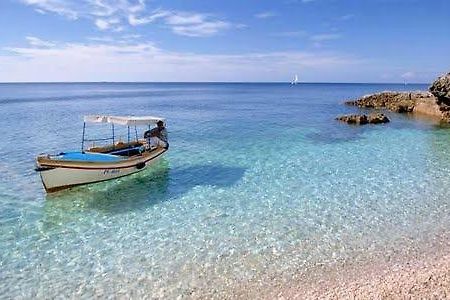 Apartments Naomi And Marsel Τρογκίρ Εξωτερικό φωτογραφία