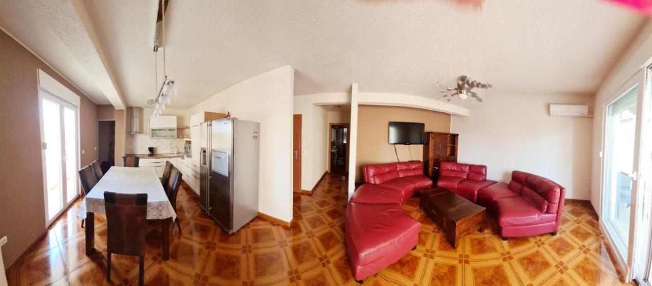 Apartments Naomi And Marsel Τρογκίρ Εξωτερικό φωτογραφία