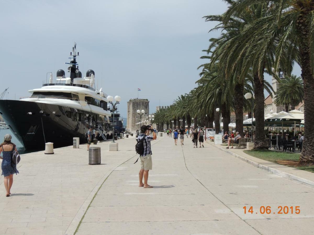 Apartments Naomi And Marsel Τρογκίρ Εξωτερικό φωτογραφία