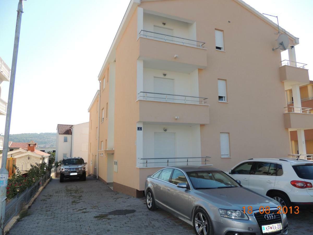 Apartments Naomi And Marsel Τρογκίρ Εξωτερικό φωτογραφία