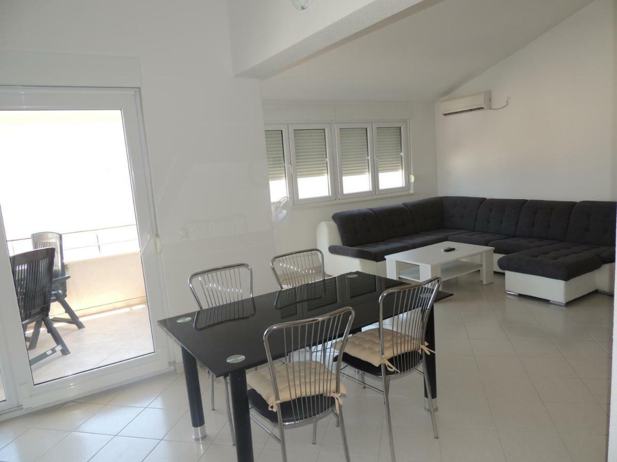 Apartments Naomi And Marsel Τρογκίρ Εξωτερικό φωτογραφία