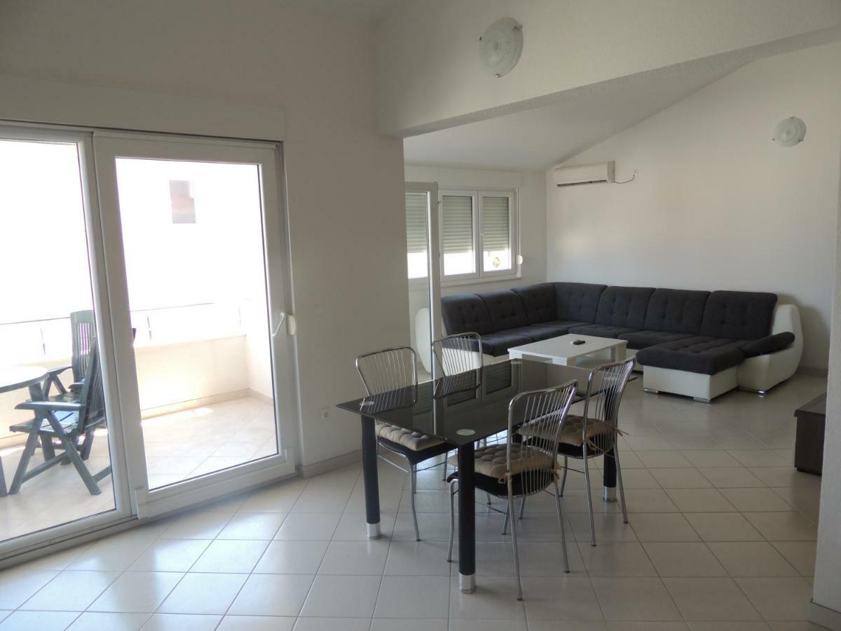 Apartments Naomi And Marsel Τρογκίρ Εξωτερικό φωτογραφία